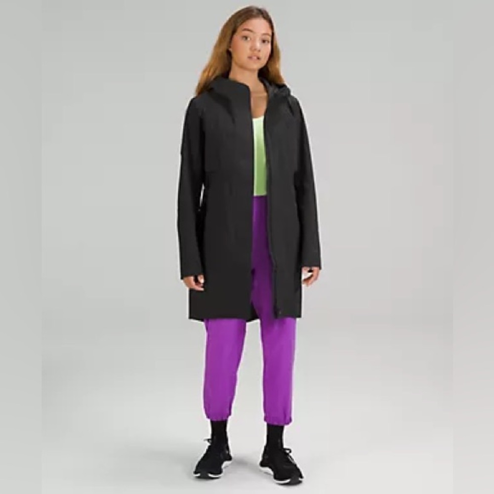 *LIKE NEW WORN ONCE* Lululemon Rain Rebel Stretch Jacket